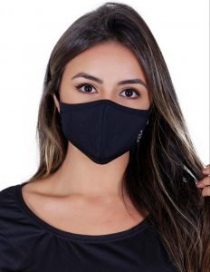 Máscara se tronou moda.